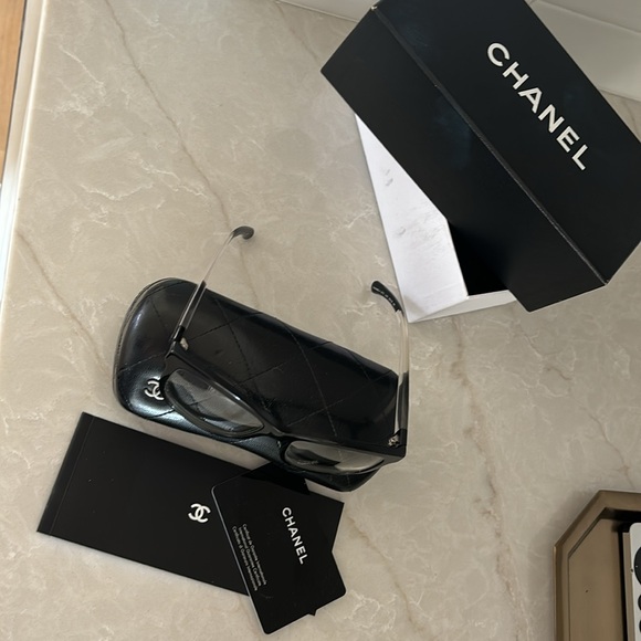 Eyeglasses - Picture 6 of 7